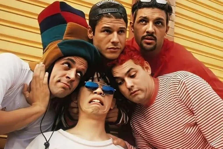 Informação foi divulgada oficialmente nas redes sociais da banda