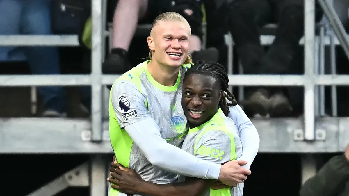 O gol da vitória do Manchester City contra o Burnley saiu dos pés de Haaland após lançamento de Jeremy Doku