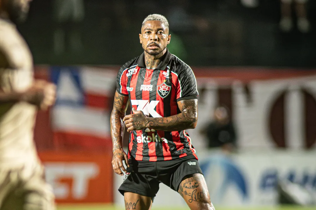 Marinho em campo pelo Vitória