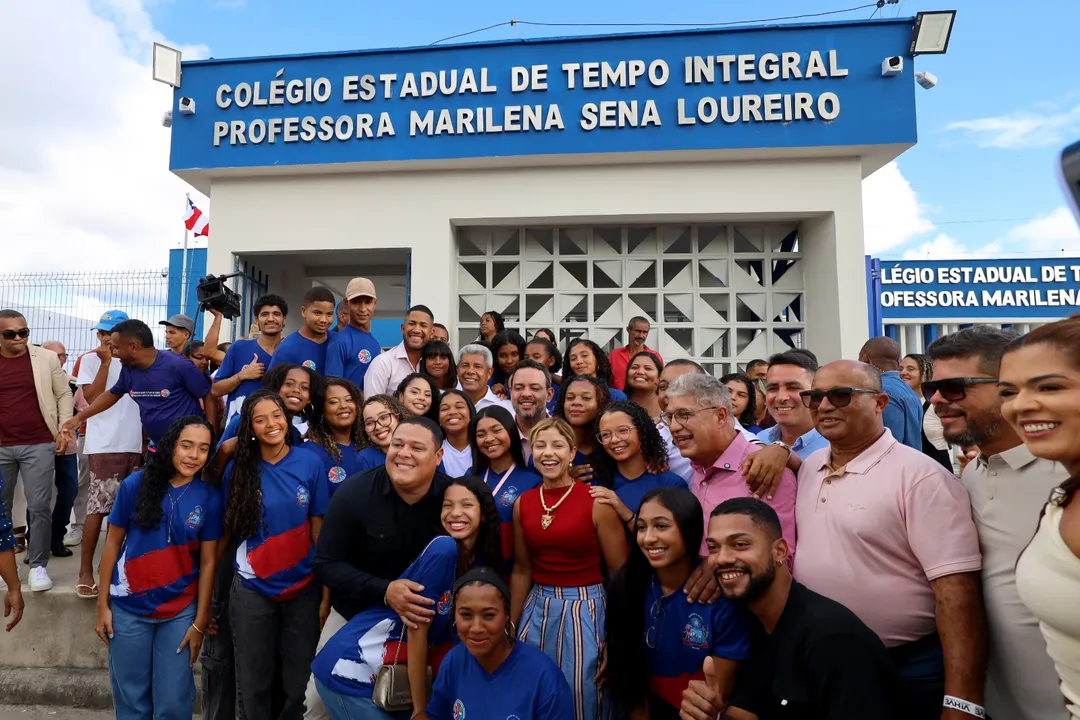 Com laboratórios e teatro, nova escola de tempo integral é inaugurada em Mascote