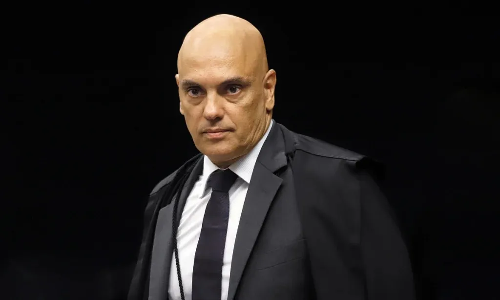 Moraes nega ligação com dono do Banco Master