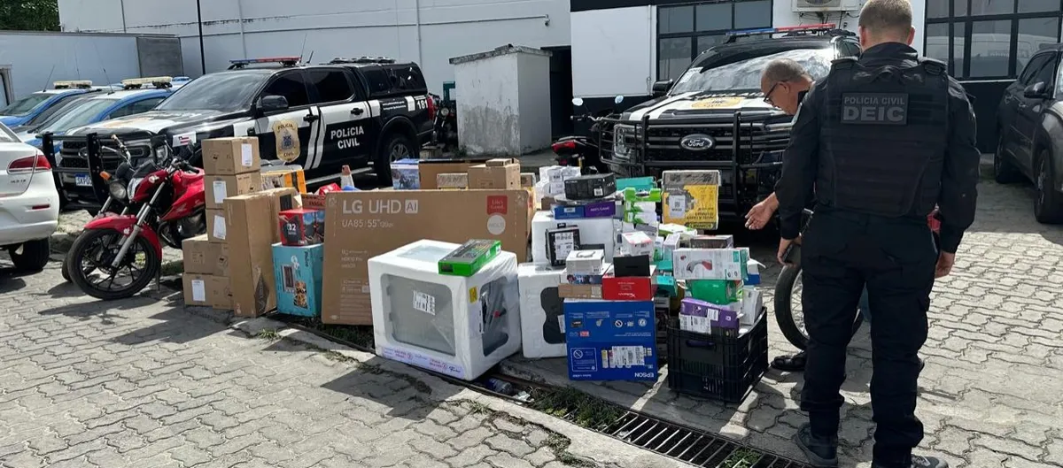 Polícia Civil apreende diversos itens desviados de uma loja digital
