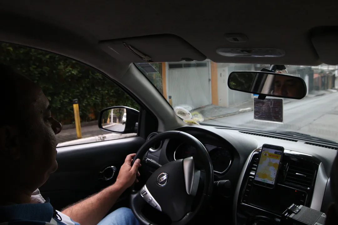 Motorista de aplicativo contará com programa de financiamento