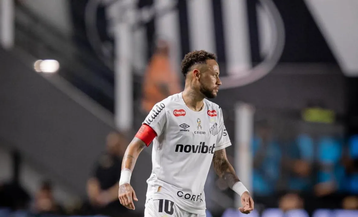 Neymar em campo contra o Remo