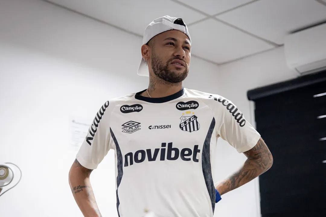 Neymar abriu o coração após ser convocado para a Copa do Mundo e revelou ter chorado por horas após ouvir seu nome na lista da Seleção Brasileira.