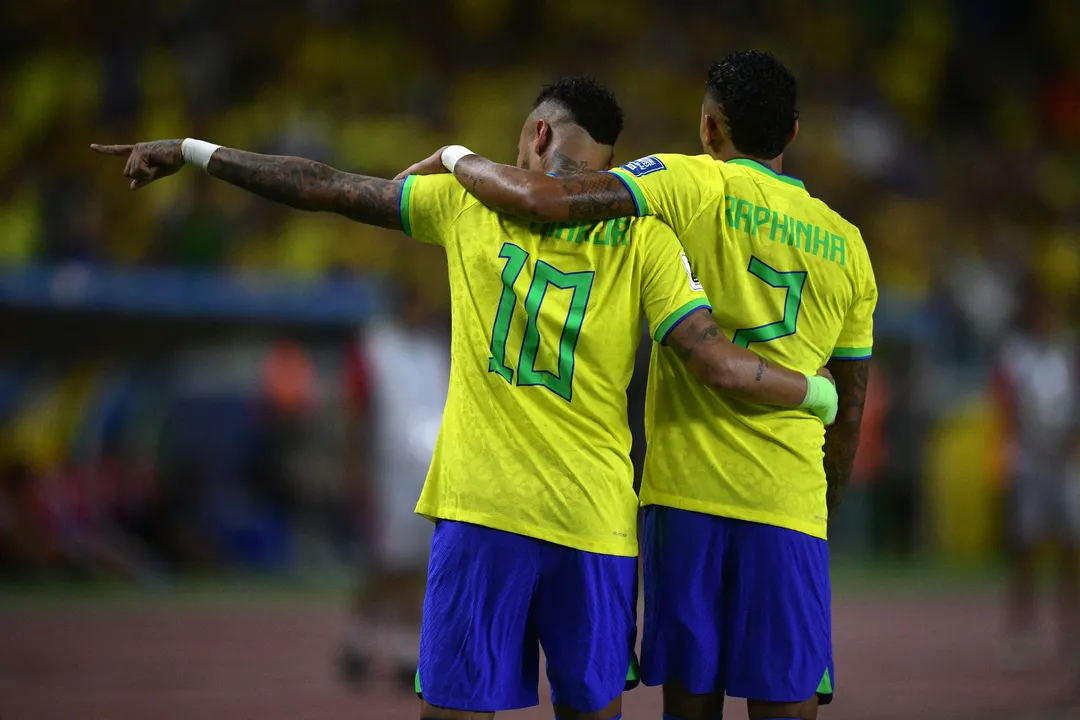 Neymar vibra com Raphinha após convocação para Copa