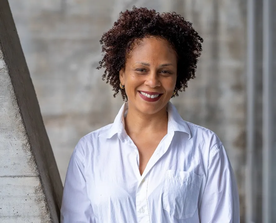 Curadora Raquel Barreto reflete sobre os limites do mercado para a arte negra contemporânea