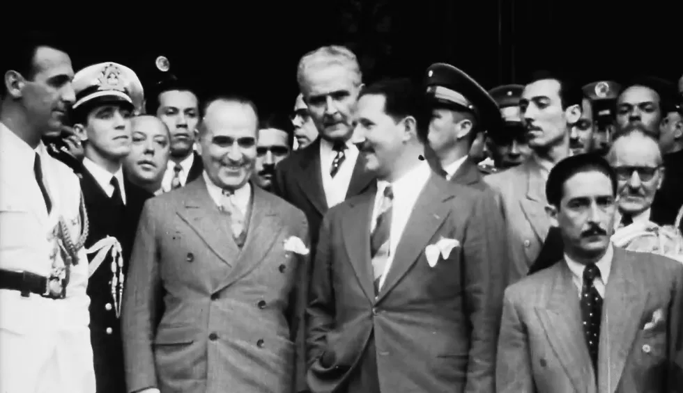 Obra reúne imagens raras e pouco difundidas