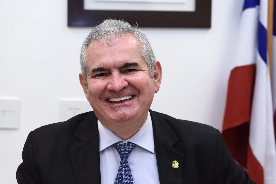 O senador Angelo Coronel agora faz parte do Republicanos