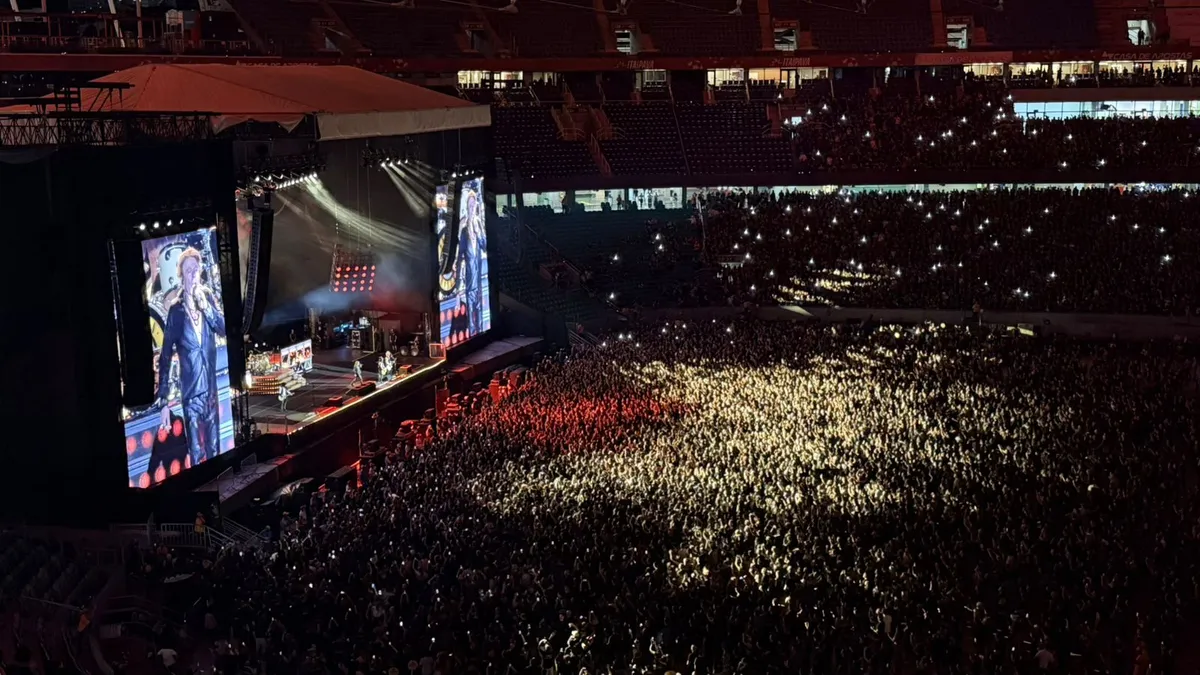 Guns N' Roses tira as guitarras do underground e expõe a exaustão da agenda baiana