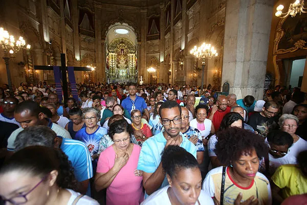 Tradição segue até o dia 5 de abril, no Domingo de Páscoa