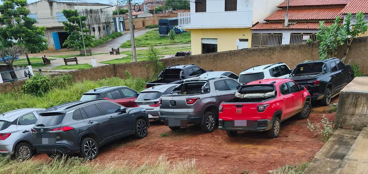 Imagem ilustrativa da imagem Operação recupera 11 veículos roubados e prende oito investigados