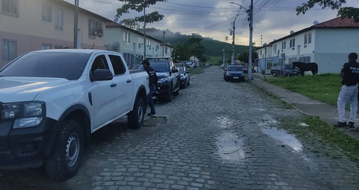 O suspeito, localizado no bairro Polivalente