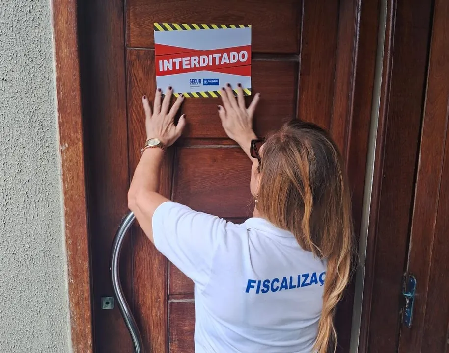 Interdição de clínica