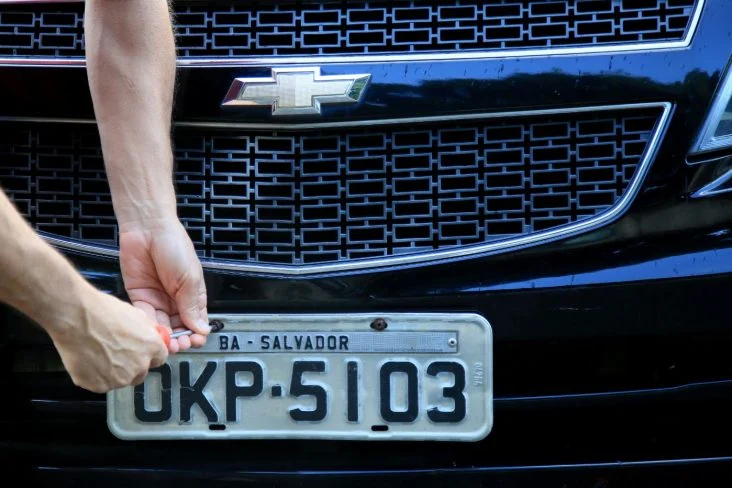 Placa antiga utilizada no Brasil