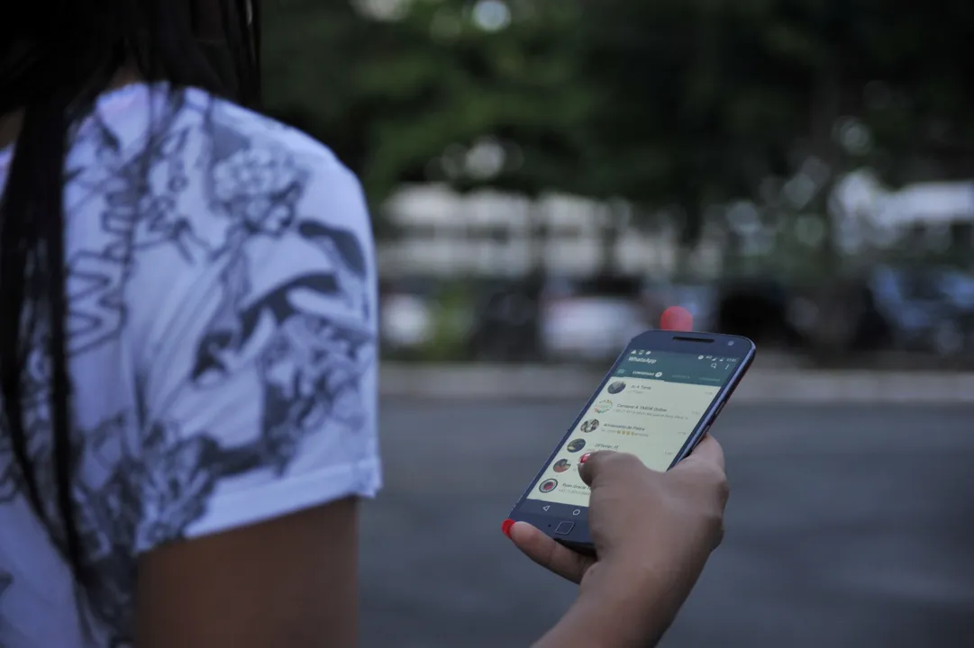 Manter o sinal ativo 24 horas por dia torna a sua rede um alvo visível e constante