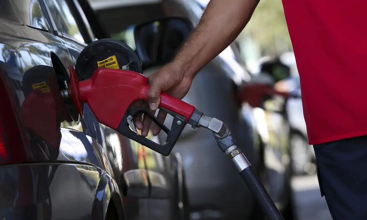 Oitavo reajuste no preço da gasolina