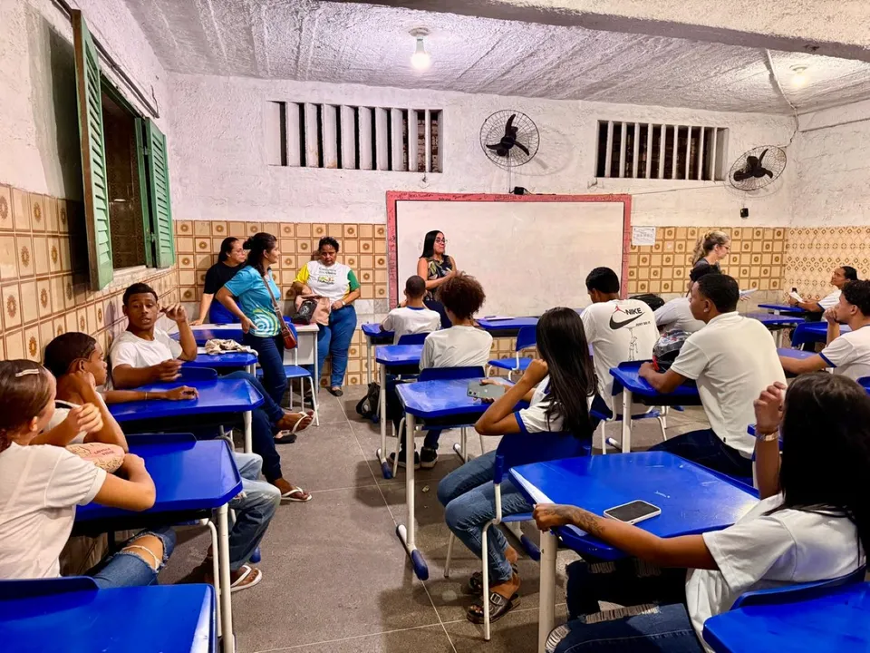 Prefeitura de Itabuna faz busca ativa na Casa Bolsa Família para identificar pessoas que estão fora da escola