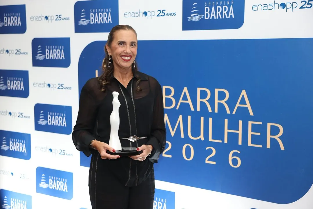 Nesta edição, em especial, o Barra Mulher concedeu “Menção Honrosa” à sócia-diretora da Enashopp, Mirela Gedeon Cubilhas