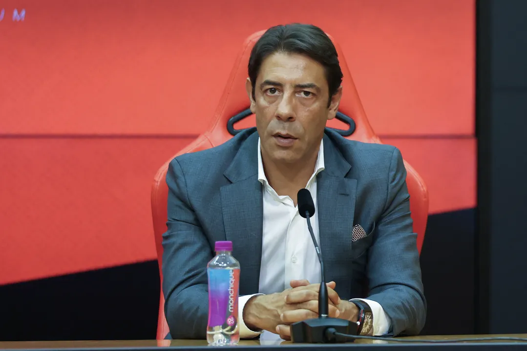 Rui Costa fala sobre caso e defende Prestianni