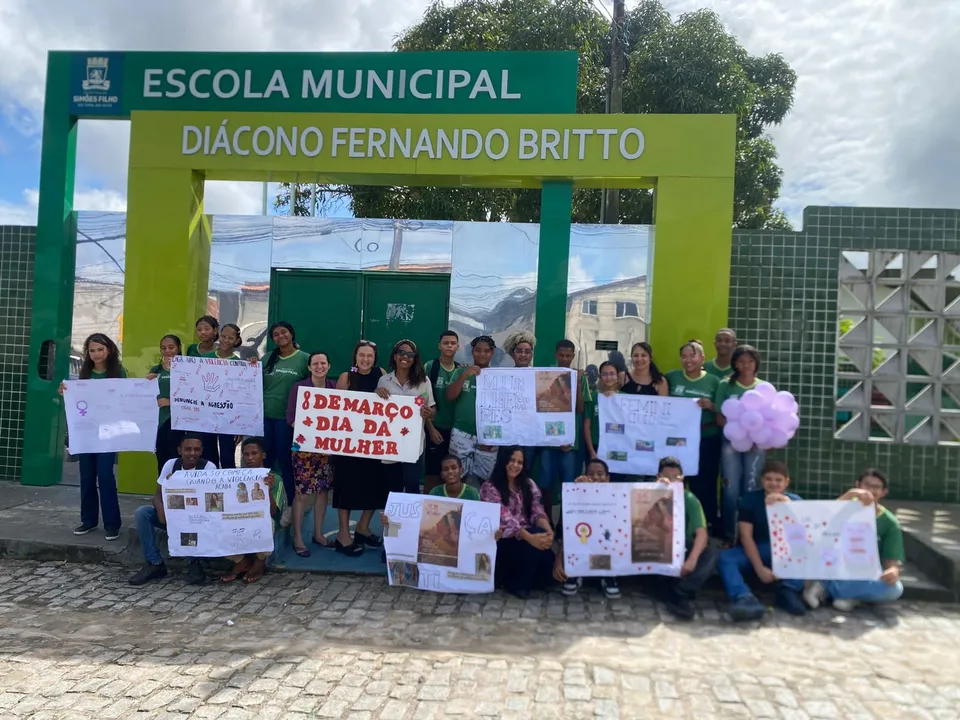 Projeto escolar em Simões Filho debate violência contra a mulher