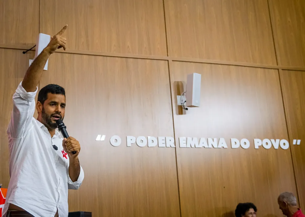 Os colegiados funcionam como um fórum interno de debate para organização partidária e eleitoral