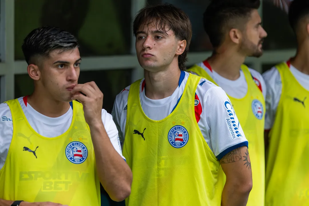 Prestigiado ao chegar ao Bahia, Román Gómez perdeu espaço com Rogério Ceni e já soma dois meses sem entrar em campo pelo Tricolor.