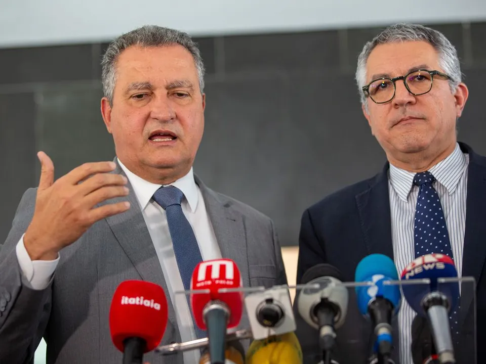 Ministros Alexandre Padilha e Rui Costa