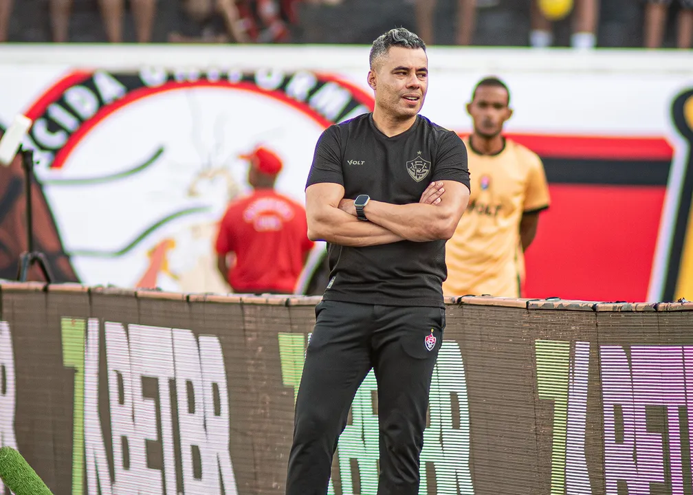 Jair Ventura, técnico do Vitória