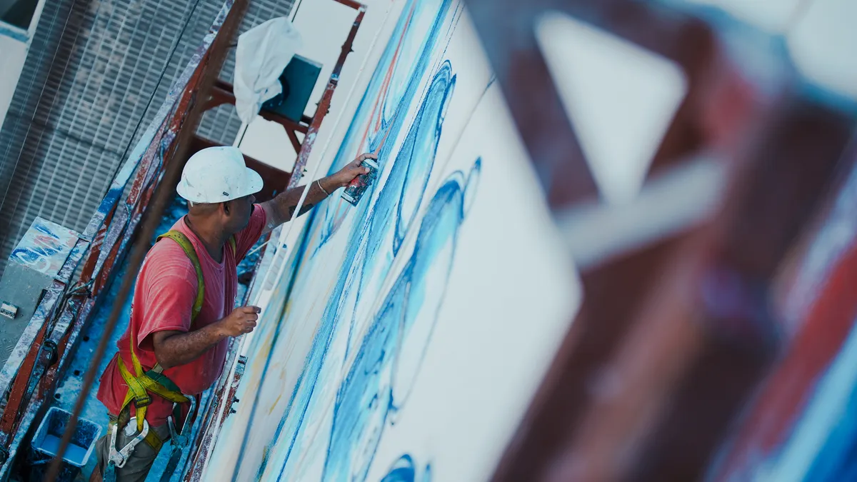 Mural em Salvador leva a assinatura do artista visual TarcioV