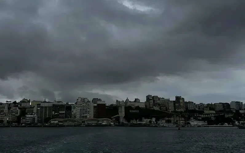 Salvador em tempo de chuva