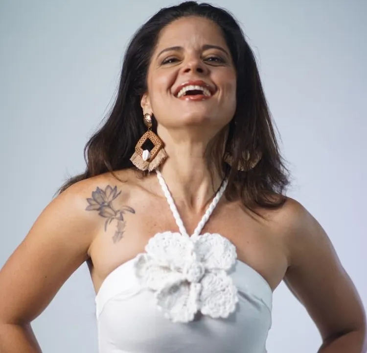 A cantora Maíra Lins