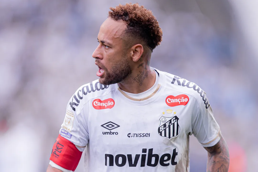 Peixe entrou com ação no STJD para tentar anular derrota para o Coritiba após erro envolvendo a saída de Neymar durante o jogo.