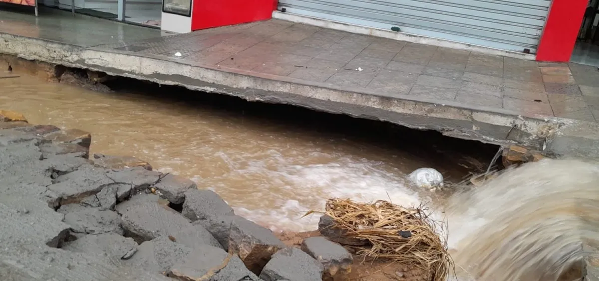 Chuva causa estrago em Cícero Dantas