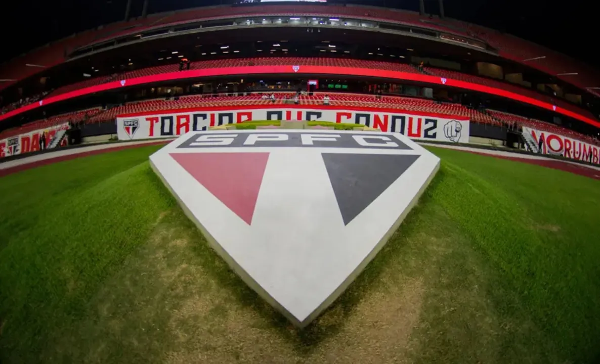 São Paulo agiu rápido no mercado após demissão de Roger Machado