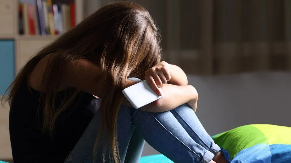 Crise de saúde mental vivenciada por adolescentes