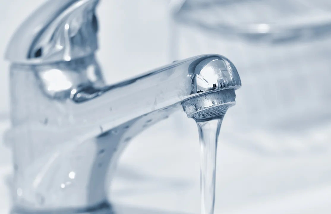 Suspensão do fornecimento de água ocorre para possibilitar a execução de serviços de uma obra