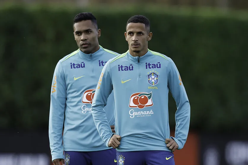 Carência nas laterais persiste, e Juba segue sem espaço