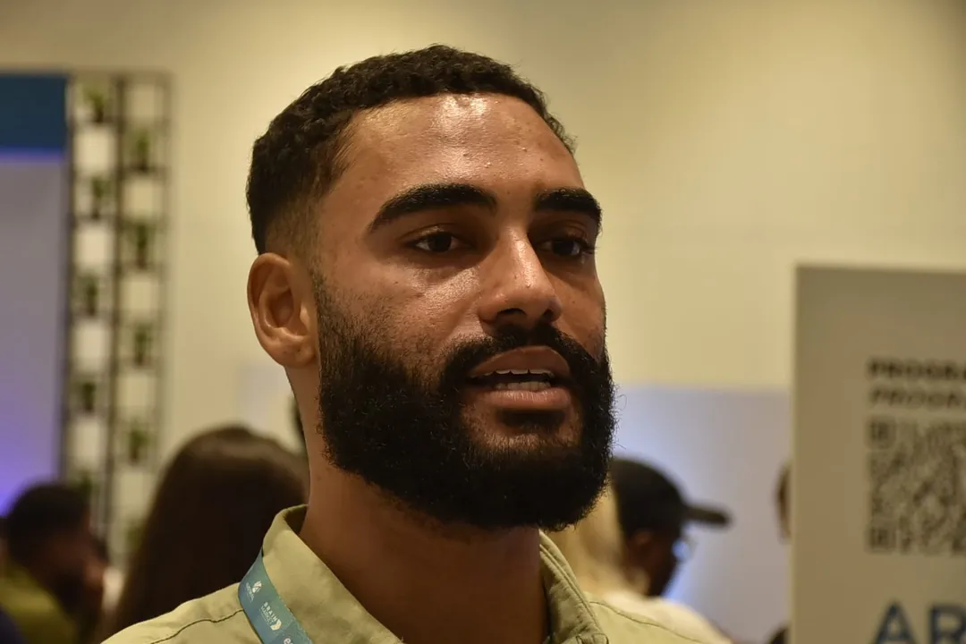 O universitário Elias de Jesus desenvolve projeto inovador na Bahia