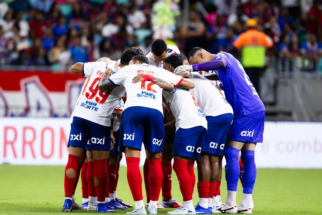 Sem vencer em casa há mais de um mês, Bahia encara o Cruzeiro para retomar força como mandante no Brasileirão.