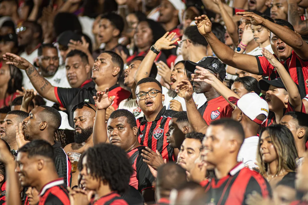 Jair Ventura exalta força do Vitória no Barradão