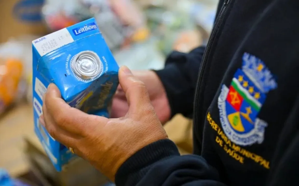 Os alimentos vencidos foram recolhidos