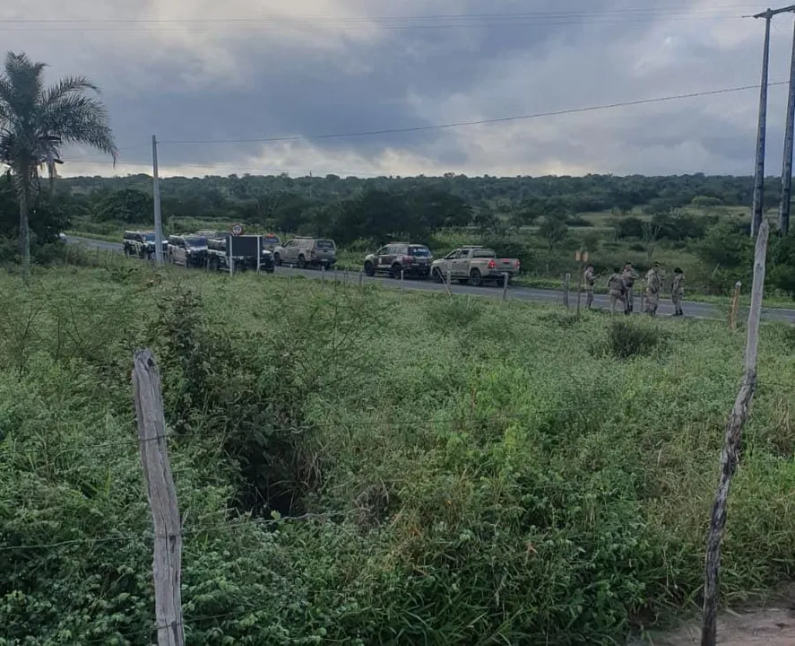 Imagem ilustrativa da imagem Suspeito morre e quatro são presos por suspeita de homicídios e tráfico na Bahia