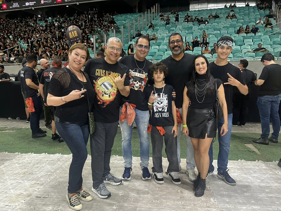 Everardo e Alexandre passaram amor pelo Guns para os filhos adolescentes