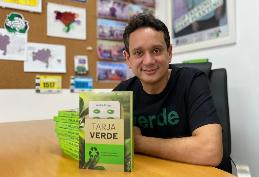 Vereador André Fraga (PV), autor do livro