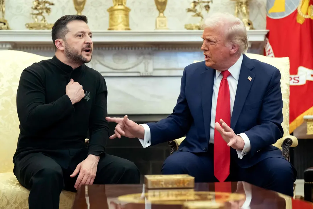 O presidente da Ucrânia, Volodymyr Zelenskyy, conversa com Donald Trump, presidente dos Estados Unidos