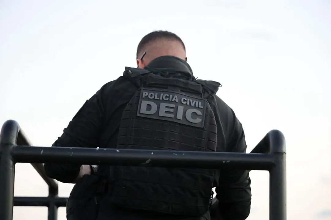 Mulher segue presa à disposição da Justiça