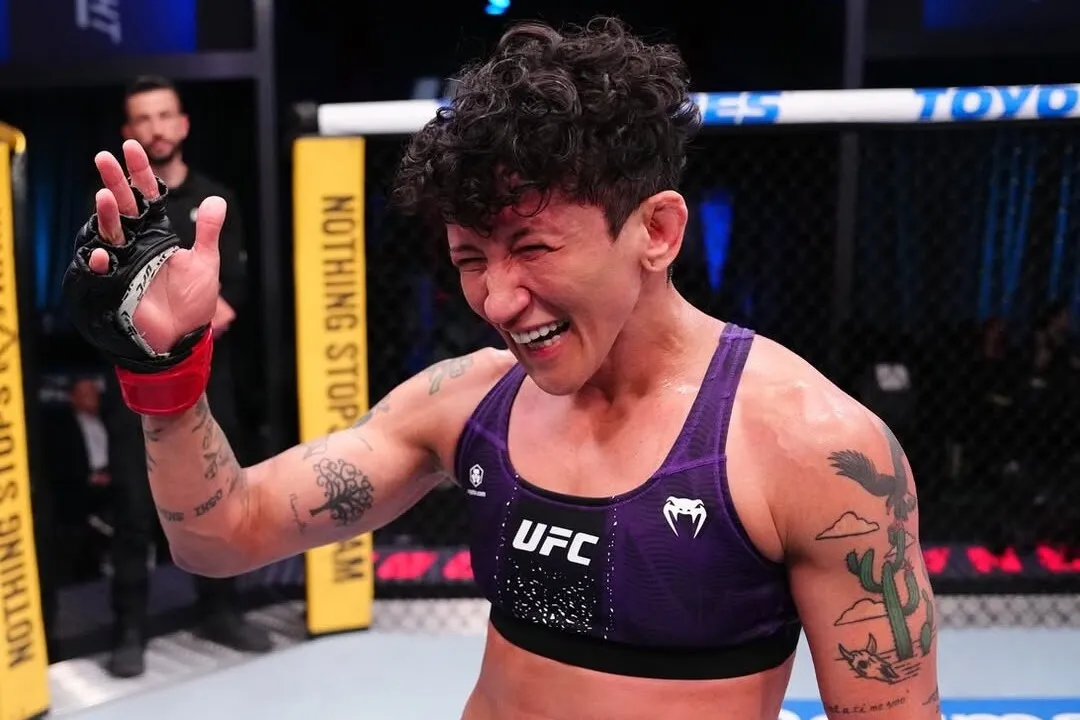 Virna Jandiroba após vencer o duelo contra Tabatha Ricci