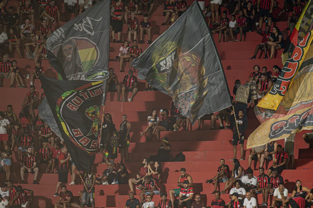 Vitória x Santos marca último ato antes da Copa