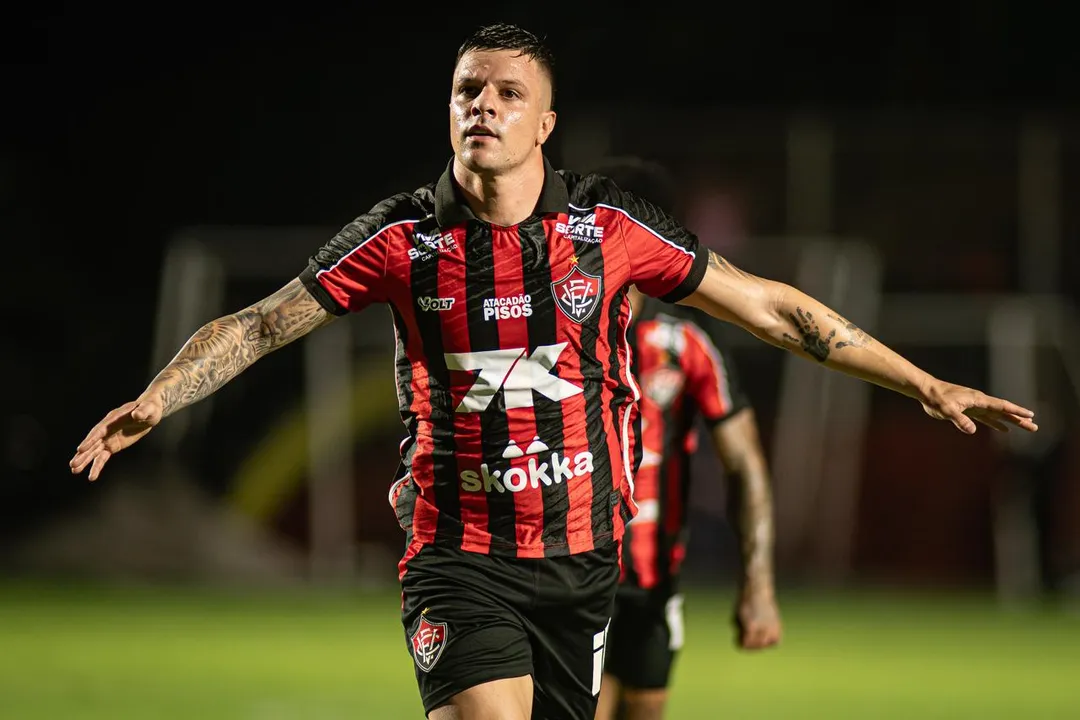 Imagem ilustrativa da imagem Vitória terá retornos de Baralhas e Renato Kayzer contra o Ceará